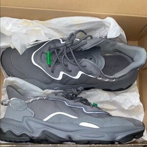 Adidas Oswego TR EE7001